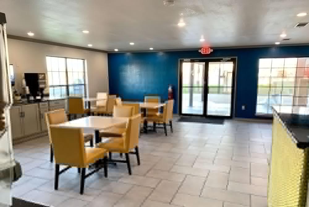 Days Inn & Suites By Wyndham - Canton First Monday Trade Days Exteriér fotografie