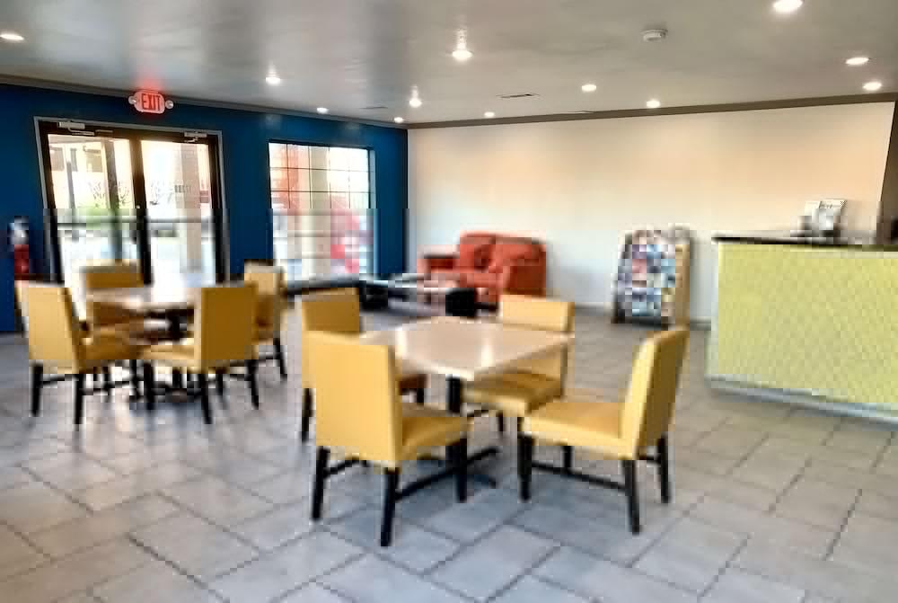 Days Inn & Suites By Wyndham - Canton First Monday Trade Days Exteriér fotografie