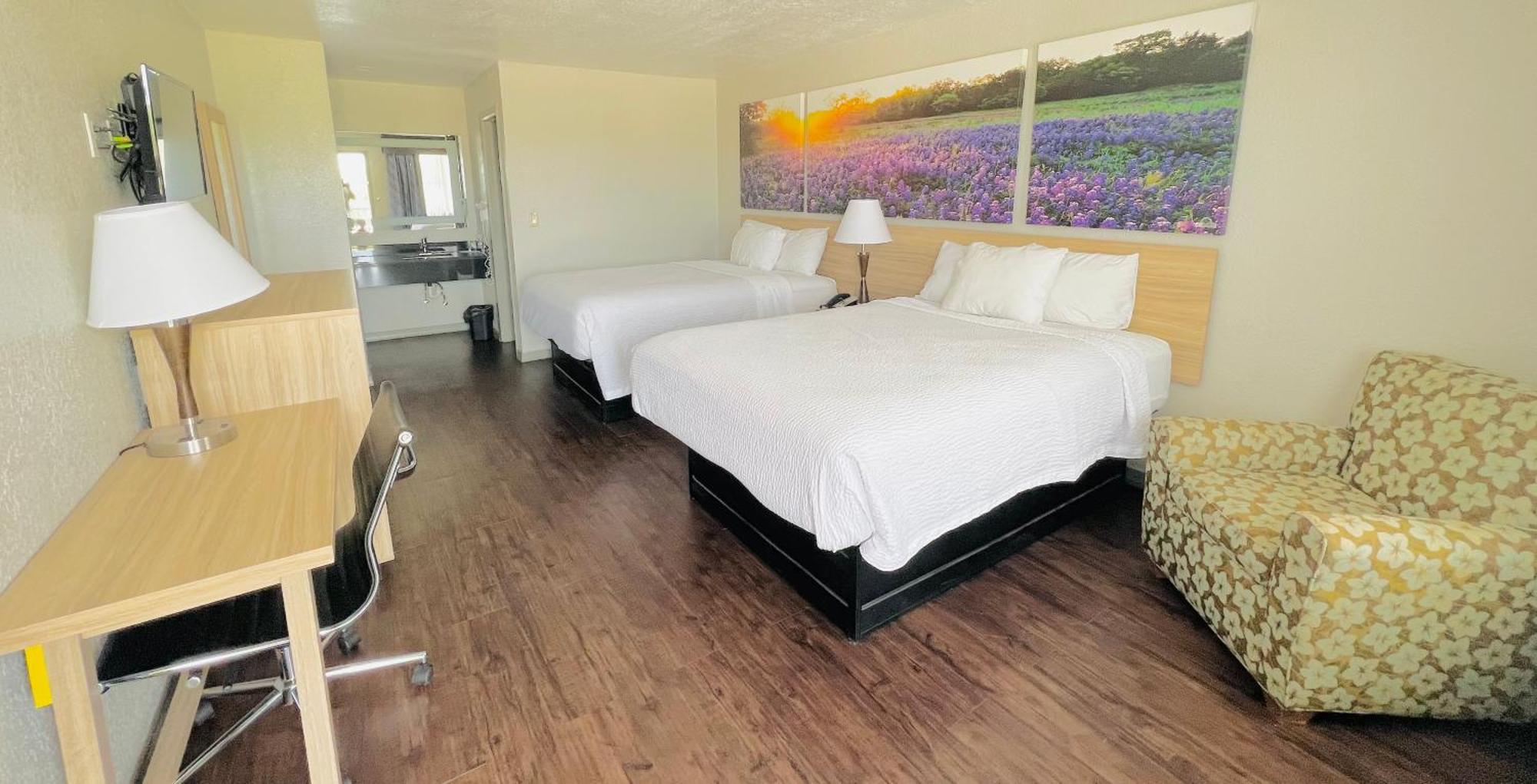 Days Inn & Suites By Wyndham - Canton First Monday Trade Days Exteriér fotografie